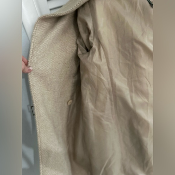 Lauren Ralph Lauren Fawn buckle front wool blend hooded wrap coat. Size 8 - Picture 14 of 16